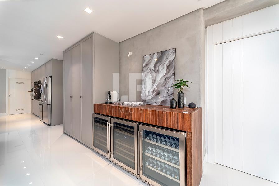 Apartamento com 4 quartos à venda, 261m², 5 banheiros, 4 garagens - Barra Sul - Balneário Camboriú — foto 4