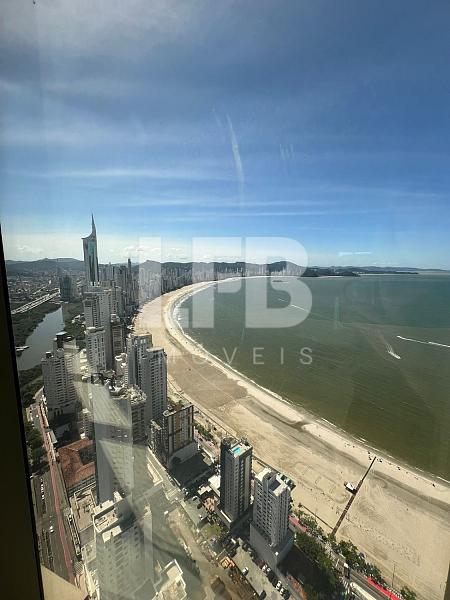 Yachthouse com 4 suítes, 265 m²  andar alto - Barra Sul - Bal. Camboriú/SC — foto 3