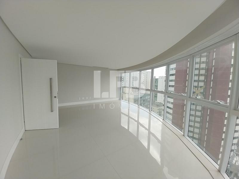 Apartamento com 2 Suítes + 2 Dorm. no Olympo Tower em Balneário Camboriú — foto 1