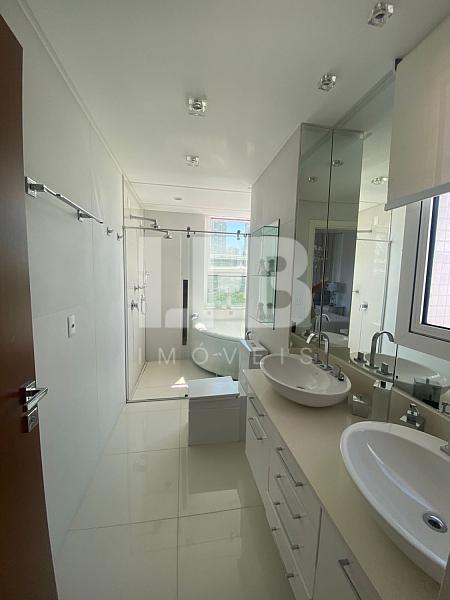 Apartamento com 220m2, 4 suítes e vaga molhada para embarcação até 40 pés — foto 2