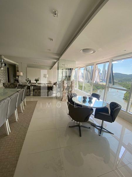 Apartamento com 220m2, 4 suítes e vaga molhada para embarcação até 40 pés — foto 5