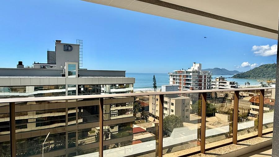 Apartamento de 3 su�tes a menos de 150 metros do mar na Praia Brava, Itaja� 1