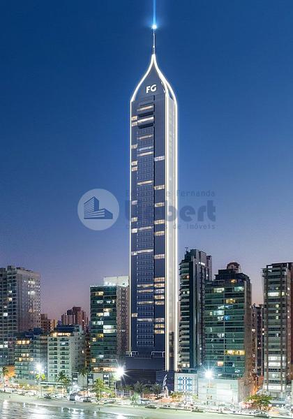 Fachada - Titanium Tower