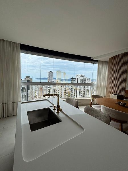 APARTAMENTO 3 SUITES 3 VAGAS - ITAPEMA - MEIA PRAIA 2