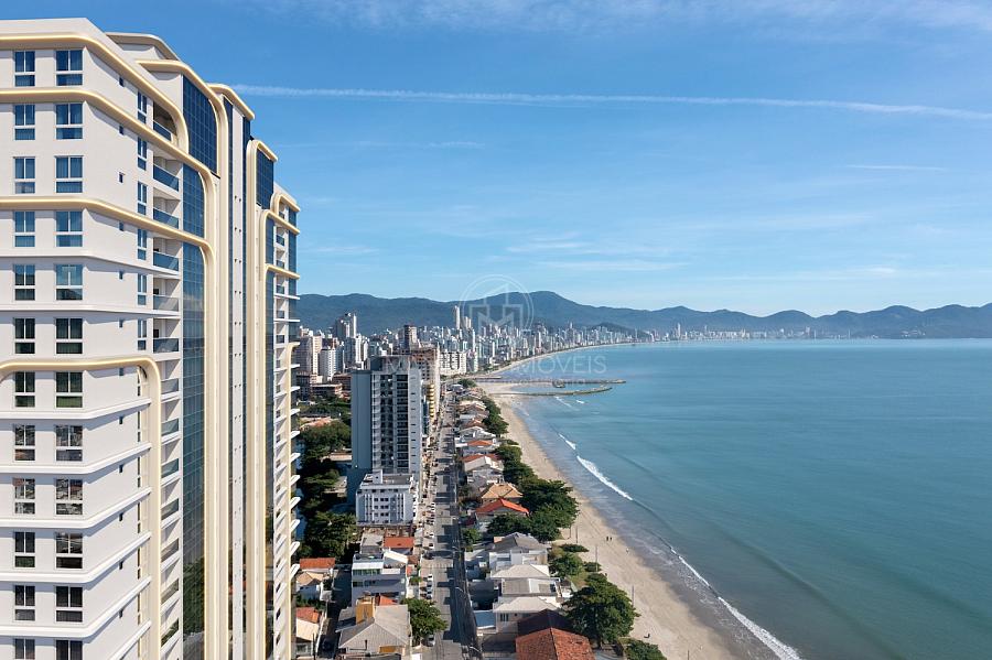 Triton Skyhomes: O mar contempla sua majestade