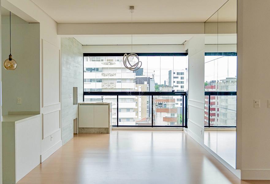 Apartamento Semimobiliado de 127m�: Living Integrado