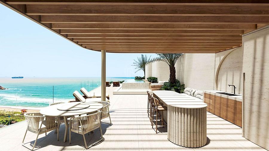 Mega Cobertura Duplex | 592 m�: Amplo Terra�o Frente Mar com Espa�o Gourmet