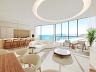 Apartamento com 3 su�tes: Amplo living integrado com churrasqueira a carv�o