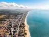 Vista a�rea do Naut, localizado a 200 metros da praia no Centro de Balne�rio Pi�arras