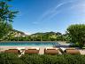 Piscina com espregui�adeiras no solarium, paisagismo Tellini Vontobel e vista panor�mica livre