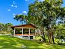 Fachada da �rea de festas com espa�o gourmet, jogos e playground na ch�cara em Campo Alegre, SC