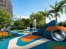 Playground externo e �rea kids emborrachada integrada ao paisagismo