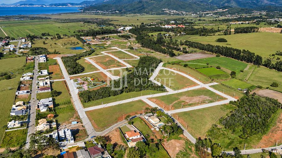Terreno a venda em Governador Celso Ramos 2