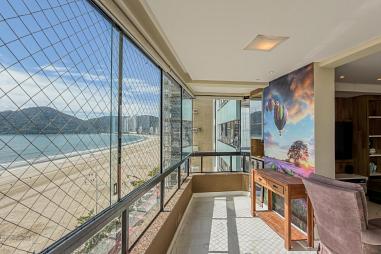 Apartamento frente mar à venda em Balneário Camboriú, no edifício Cybilla