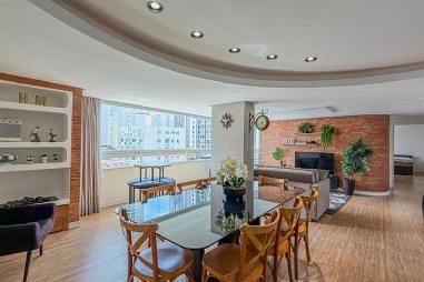 Apartamento com 2 quartos à venda, 114m², 2 banheiros, 2 garagens - Centro - Balneário Camboriú