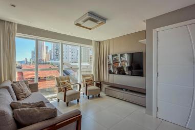 Apartamento com 3 quartos à venda, 84m², 2 banheiros, 2 garagens - Centro - Balneário Camboriú