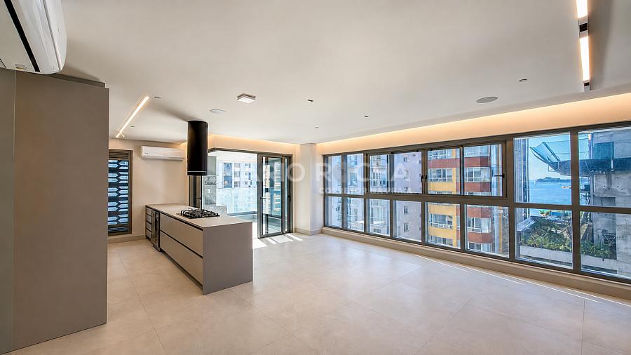 Apartamento mobiliado � venda em Balne�rio Cambori�, no edif�cio Tonino Lamborghini 3