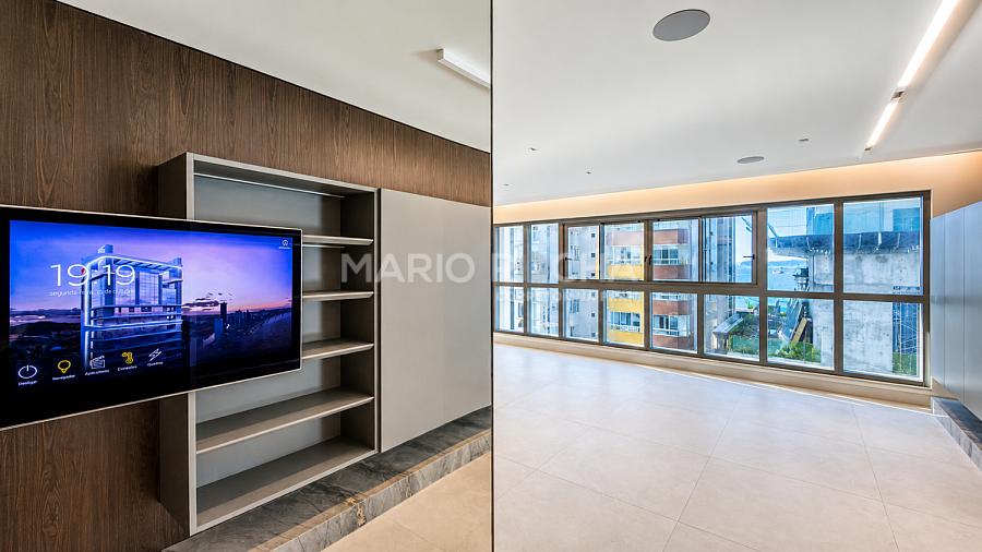 Apartamento mobiliado � venda em Balne�rio Cambori�, no edif�cio Tonino Lamborghini 5