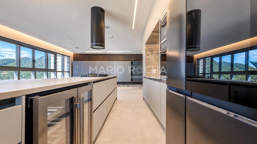Apartamento mobiliado � venda em Balne�rio Cambori�, no edif�cio Tonino Lamborghini 6