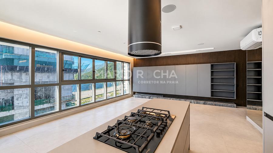 Apartamento mobiliado � venda em Balne�rio Cambori�, no edif�cio Tonino Lamborghini 7