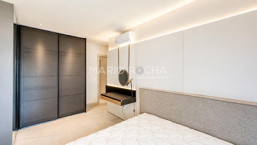Apartamento mobiliado � venda em Balne�rio Cambori�, no edif�cio Tonino Lamborghini 11
