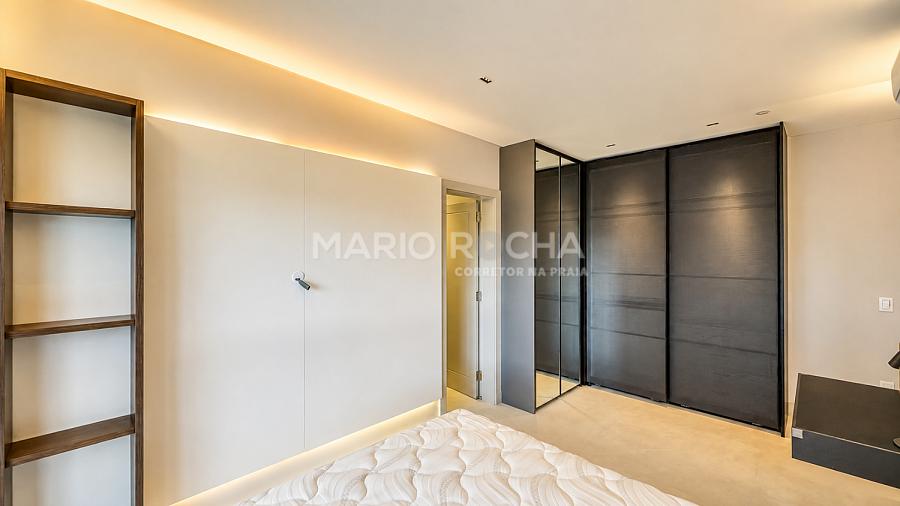 Apartamento mobiliado � venda em Balne�rio Cambori�, no edif�cio Tonino Lamborghini 15