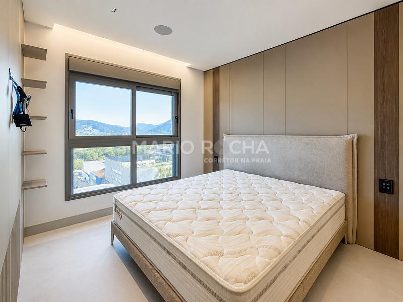 Apartamento mobiliado � venda em Balne�rio Cambori�, no edif�cio Tonino Lamborghini 20