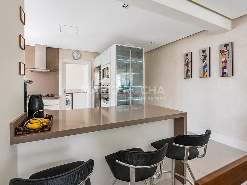 Apartamento � venda em Balne�rio Cambori�, mobiliado, no edif�cio Le Majestic 14