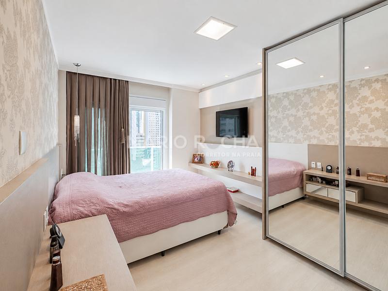 Apartamento � venda em Balne�rio Cambori�, mobiliado, no edif�cio Le Majestic 28