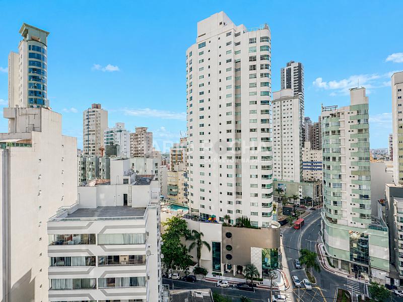 Apartamento � venda em Balne�rio Cambori�, mobiliado, no edif�cio Le Majestic 30