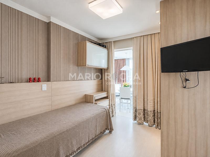 Apartamento � venda em Balne�rio Cambori�, mobiliado, no edif�cio Le Majestic 31