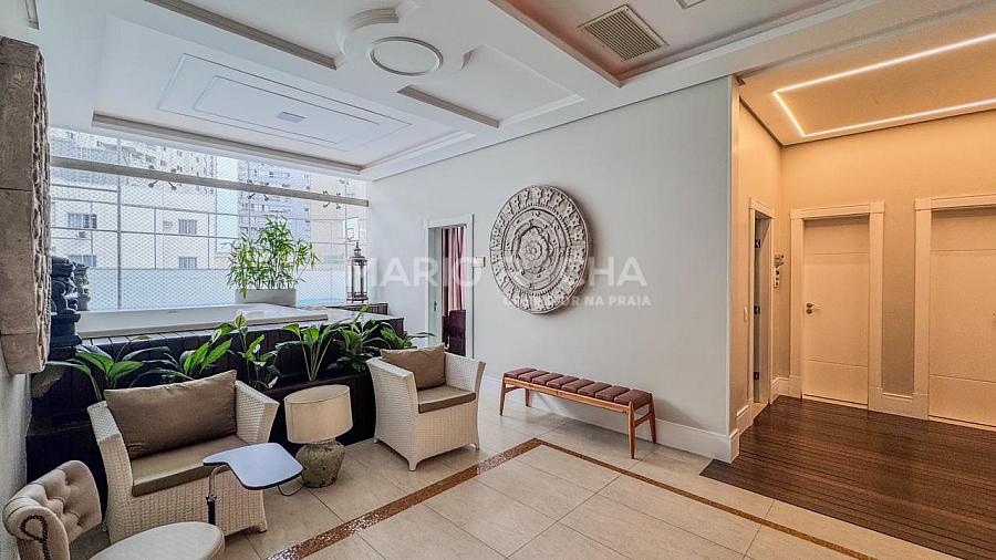 Apartamento � venda em Balne�rio Cambori�, mobiliado, no edif�cio Le Majestic 45