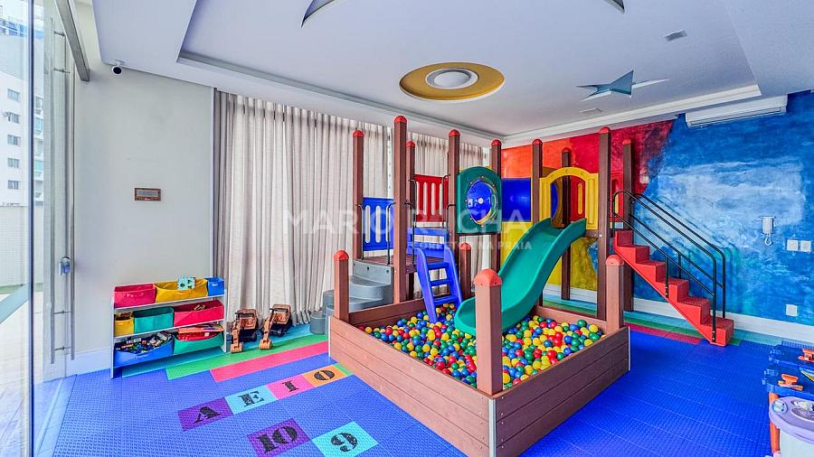 Apartamento � venda em Balne�rio Cambori�, mobiliado, no edif�cio Le Majestic 47