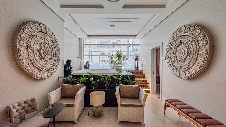 Apartamento � venda em Balne�rio Cambori�, mobiliado, no edif�cio Le Majestic 49