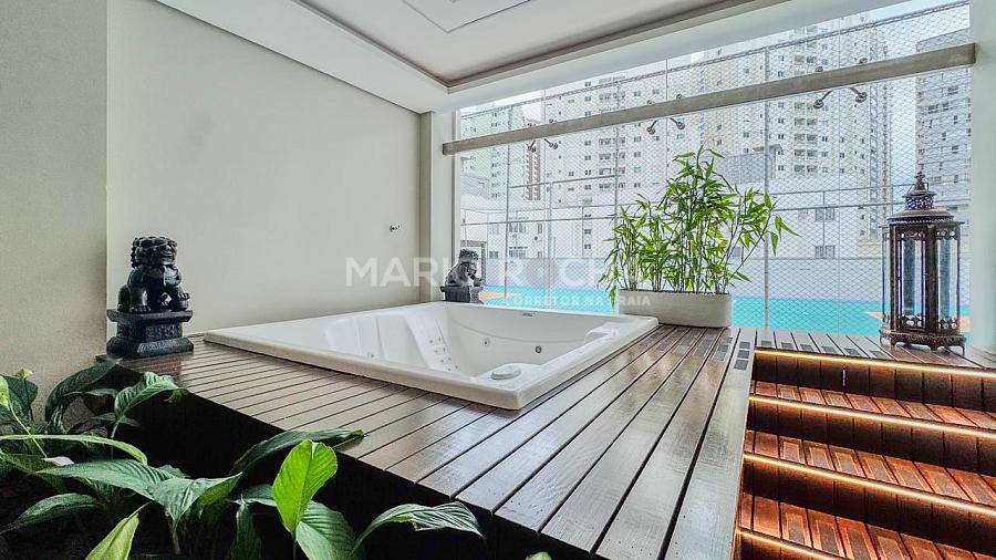 Apartamento � venda em Balne�rio Cambori�, mobiliado, no edif�cio Le Majestic 50