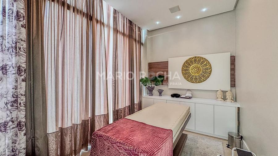 Apartamento � venda em Balne�rio Cambori�, mobiliado, no edif�cio Le Majestic 55