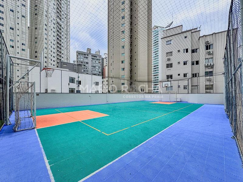 Apartamento � venda em Balne�rio Cambori�, mobiliado, no edif�cio Le Majestic 57
