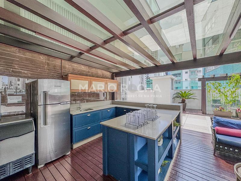 Apartamento � venda em Balne�rio Cambori�, mobiliado, no edif�cio Le Majestic 58