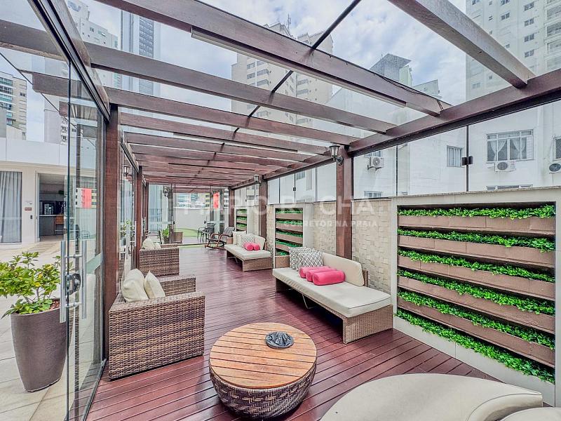 Apartamento � venda em Balne�rio Cambori�, mobiliado, no edif�cio Le Majestic 61