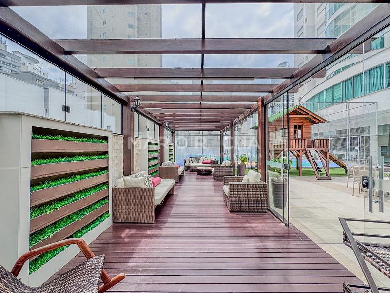 Apartamento � venda em Balne�rio Cambori�, mobiliado, no edif�cio Le Majestic 62