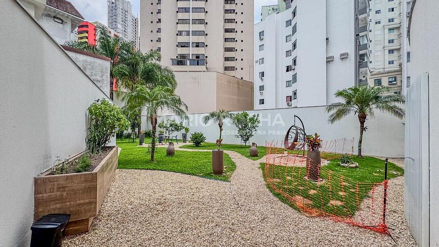 Apartamento � venda em Balne�rio Cambori�, mobiliado, no edif�cio Le Majestic 67