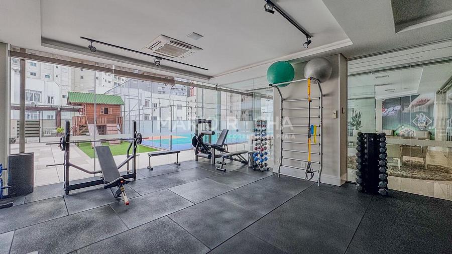 Apartamento � venda em Balne�rio Cambori�, mobiliado, no edif�cio Le Majestic 38
