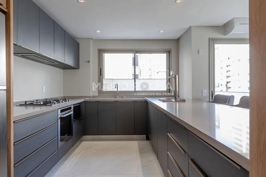 Cobertura duplex finamente mobiliada à venda em Balneário Camboriú, no edifício Charmant — foto 33