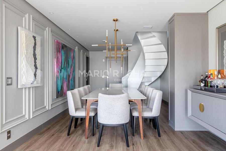 Cobertura duplex finamente mobiliada à venda em Balneário Camboriú, no edifício Charmant — foto 2