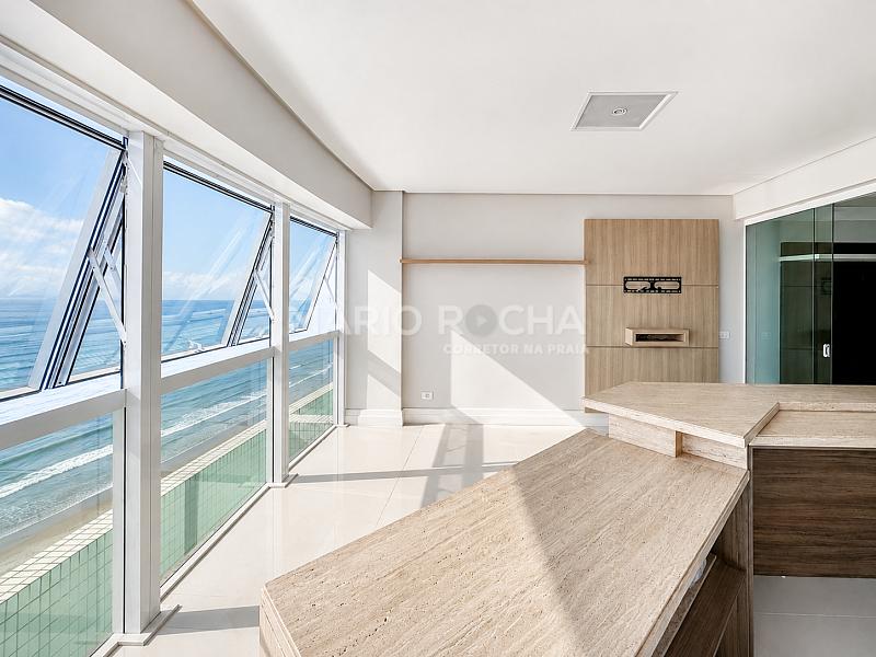 Apartamento � venda no edif�cio Le Classic em Balne�rio Cambori� 17