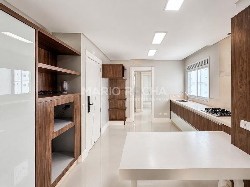 Apartamento � venda no edif�cio Le Classic em Balne�rio Cambori� 28