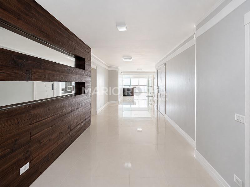 Apartamento � venda no edif�cio Le Classic em Balne�rio Cambori� 37