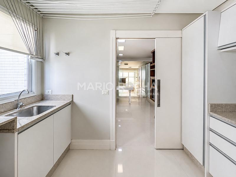Apartamento � venda no edif�cio Le Classic em Balne�rio Cambori� 35