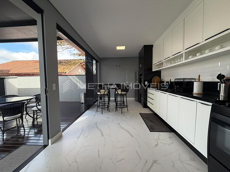 Casa � venda no Itacolomi com 4 quartos 13