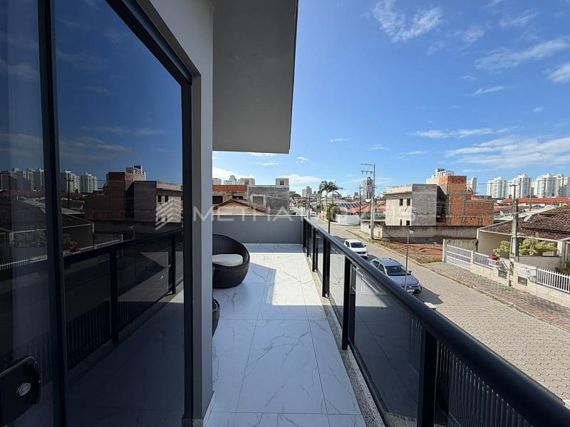 Casa � venda no Itacolomi com 4 quartos 28